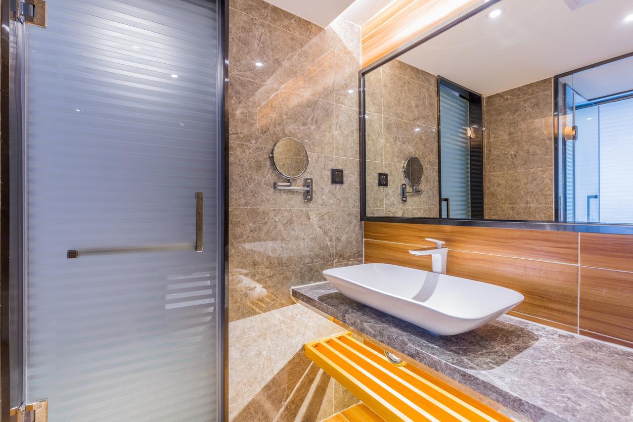 Lifu Hotel Wankel Jiang Tai Road Metro Station Branch Гуанчжоу Экстерьер фото