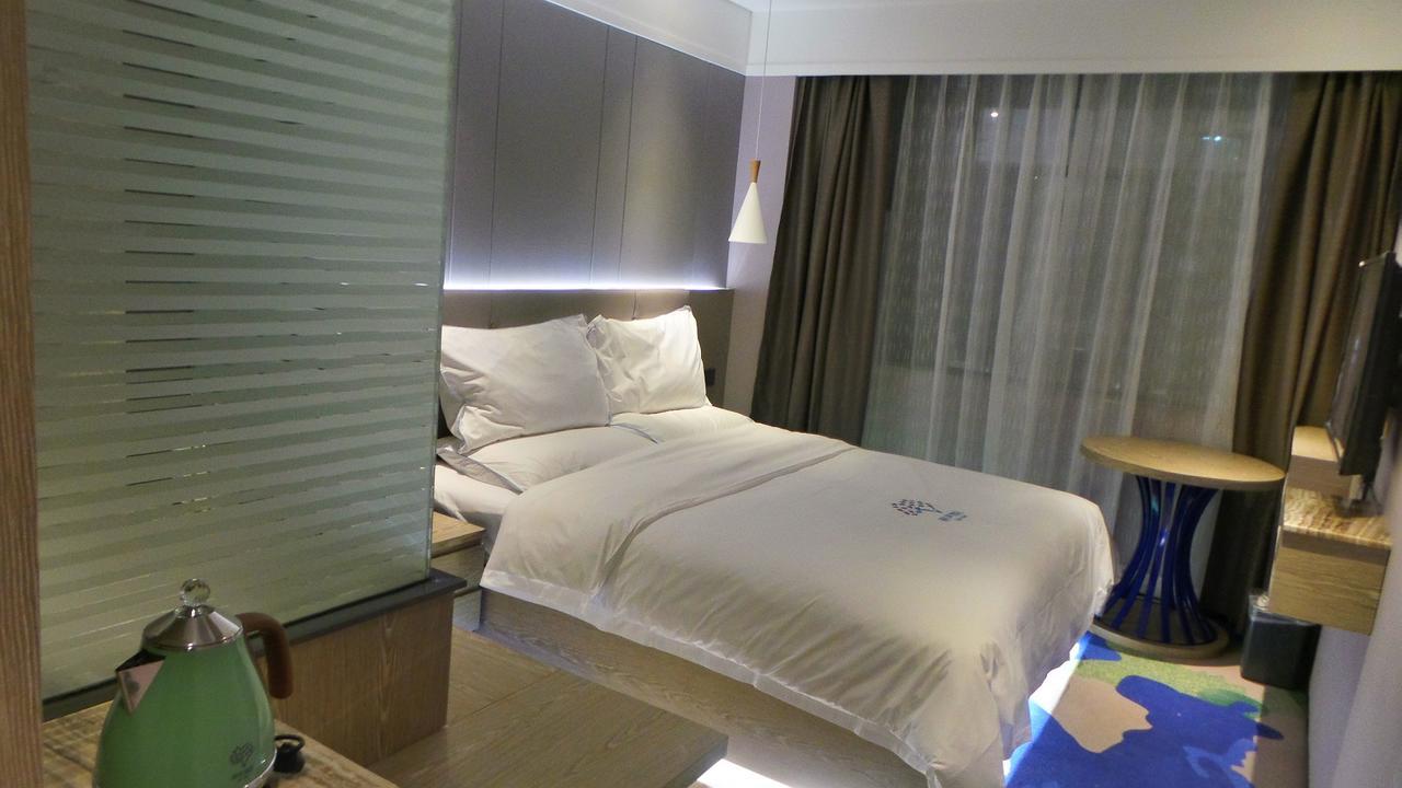 Lifu Hotel Wankel Jiang Tai Road Metro Station Branch Гуанчжоу Экстерьер фото