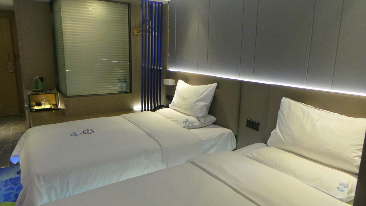 Lifu Hotel Wankel Jiang Tai Road Metro Station Branch Гуанчжоу Экстерьер фото
